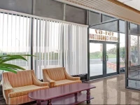 Super 8 Jamaica 2*