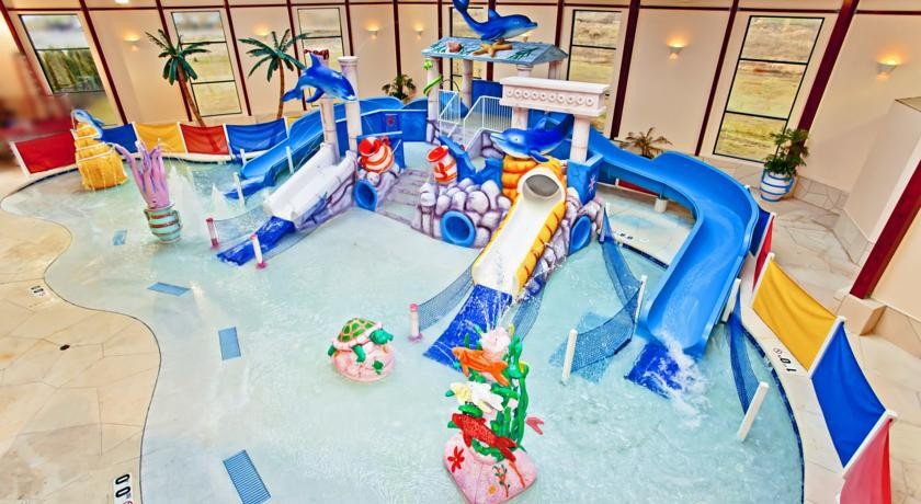 Grand Marquis Waterpark Hotel & Suites 