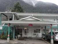 Royal Lodge Motel 3*