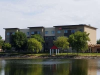 Best Western Plus Okotoks Inn &amp; Suites 