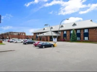 Travelodge Hotel Montreal Airport 2*