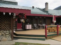 Summit River Lodge & Campsites 