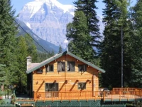 Mountain River Lodge 4*