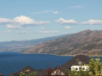 Peachland Lakeview Vacation Suite 