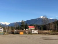 Peaks Lodge 