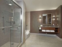 DoubleTree by Hilton Hotel West Edmonton 3*