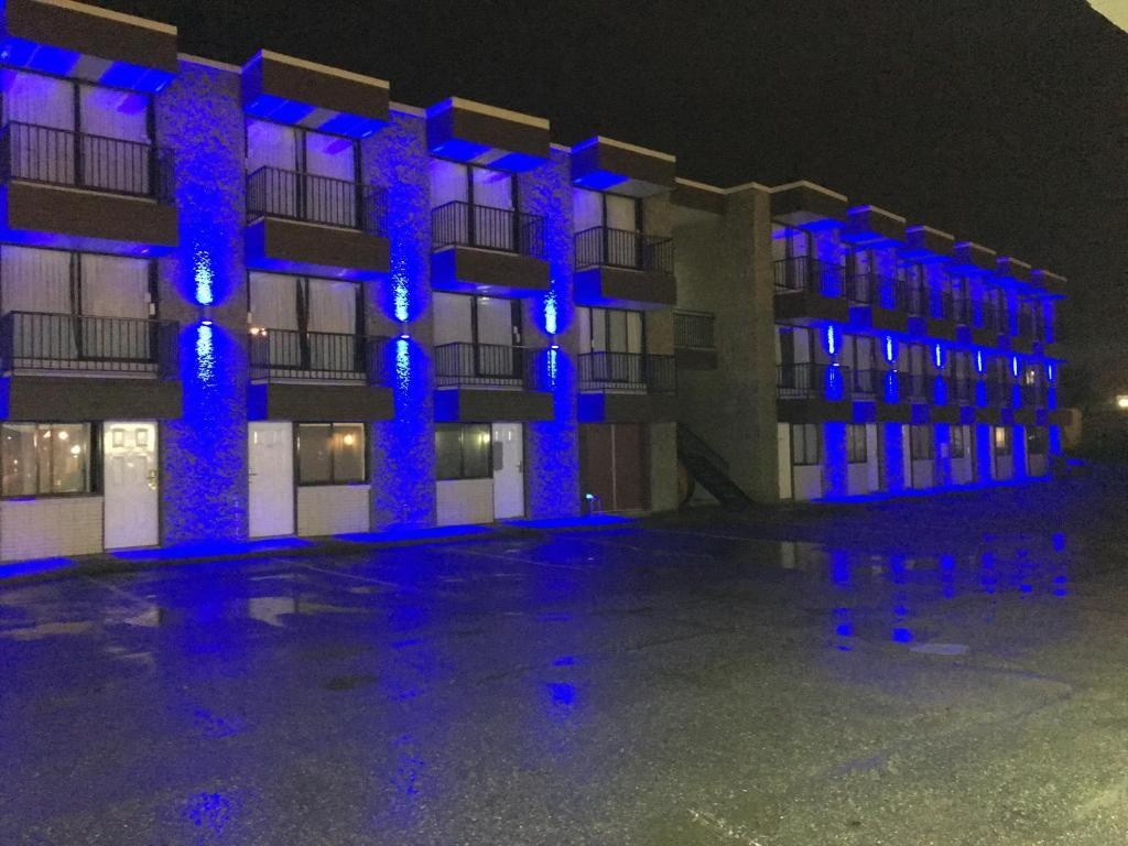 Connaught Motor Inn 