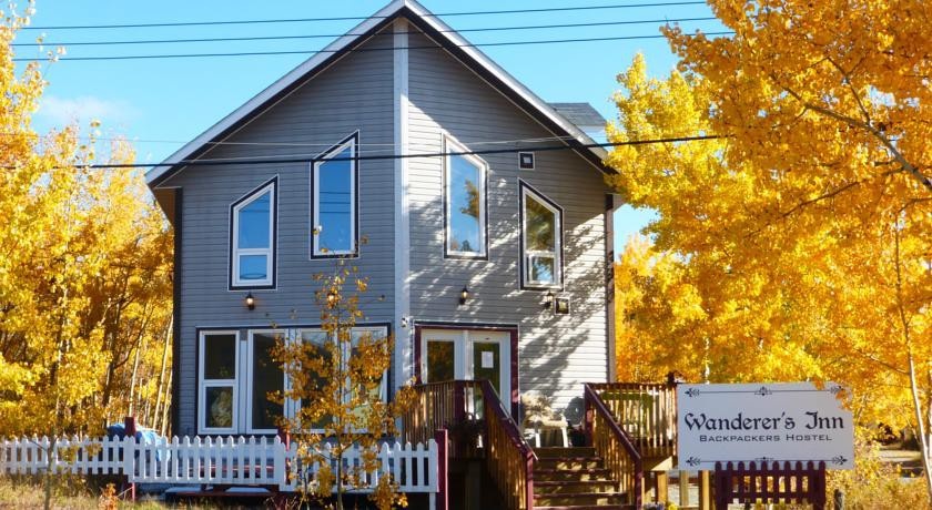 Wanderers Inn Backpackers Hostel 