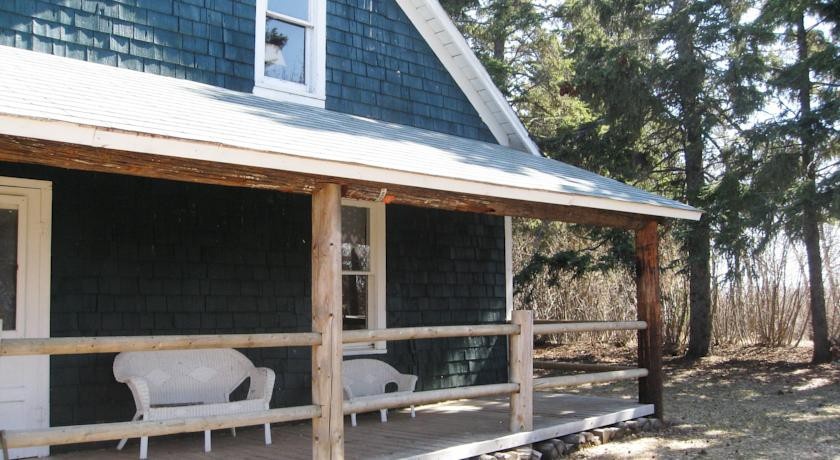 Nestled in the Pines Cottage 