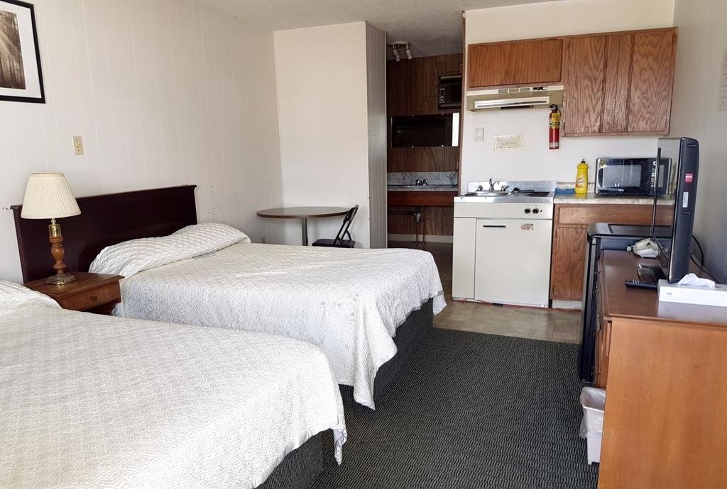 Elk Point Motel &amp; RV Park 