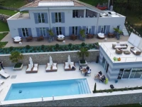 Zeno Suites 