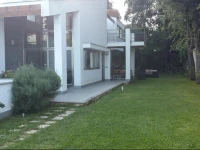 Mondello Home Hostel 