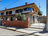 Anaele House B&B 