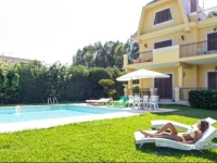 Seafront Villas 