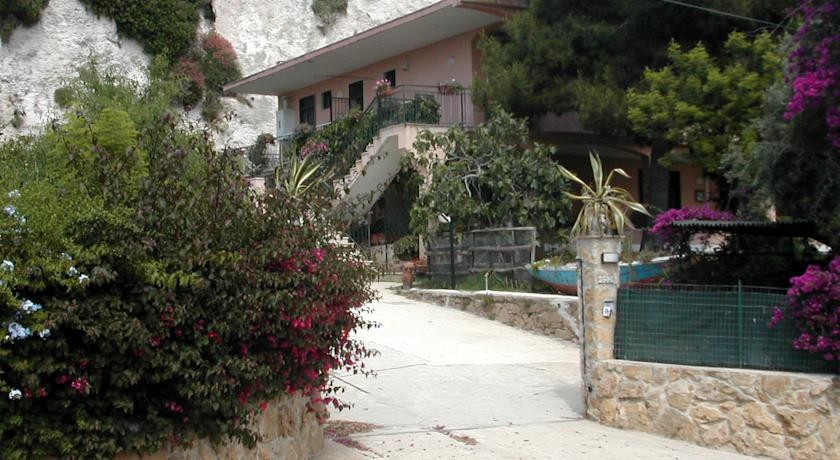 Bed and Breakfast Casa del Mandorlo 