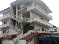 Andriano Hotel 