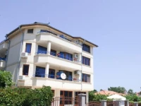 Dream House Guest House 