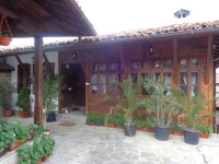 Guest Rooms Cheshmata 2*