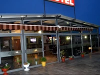 Alexander Hotel 