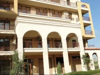 Golf Apartments 