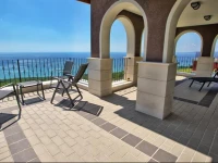 Lighthouse Luxe Estate 