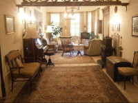 Retro - 19th Century Guest House