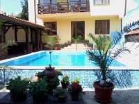 Saint Nikola Family Hotel 2*