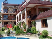 Perla Family Hotel 