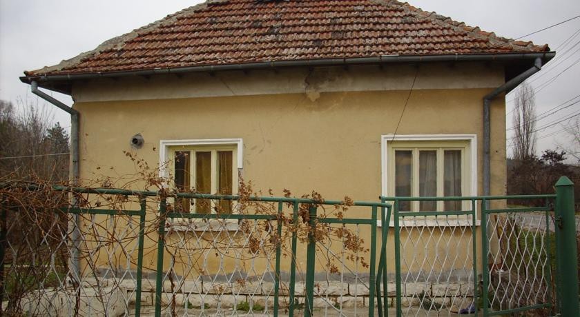Guest House Borovan Center 