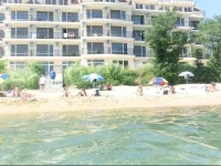 Akra Apartments 