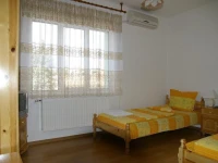 Karadzhovy Guest House 2*