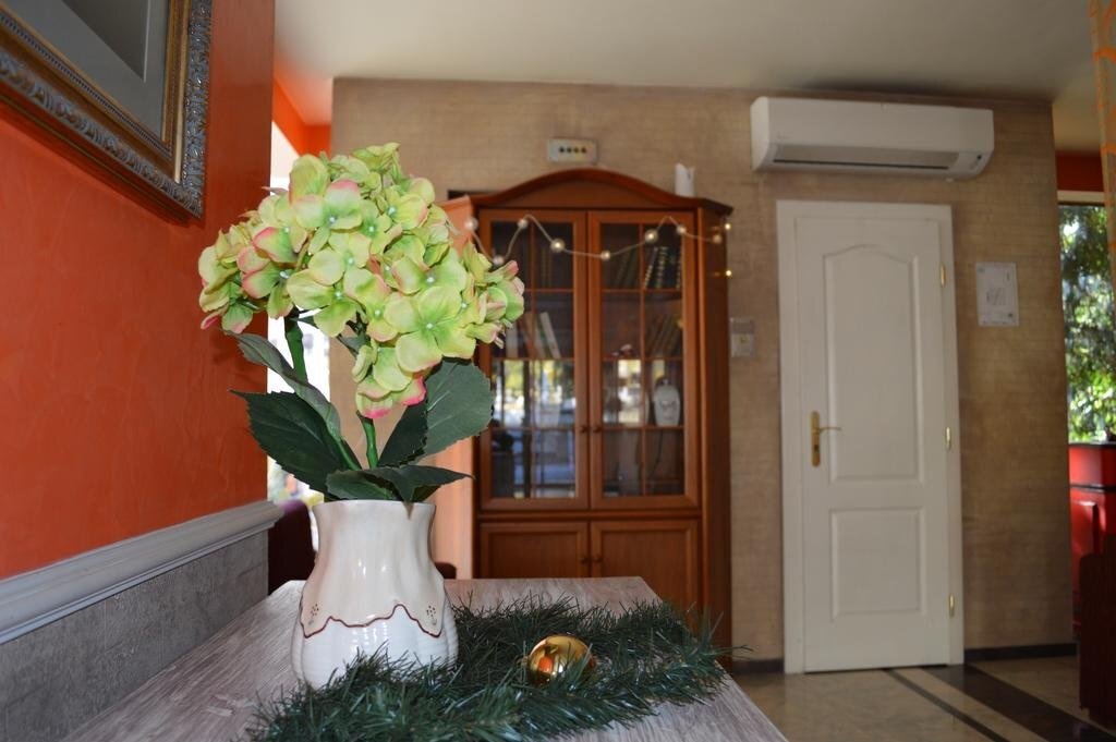 Hotel Shterev Karlovo 