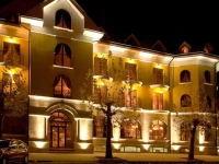 Hotel Chinar 