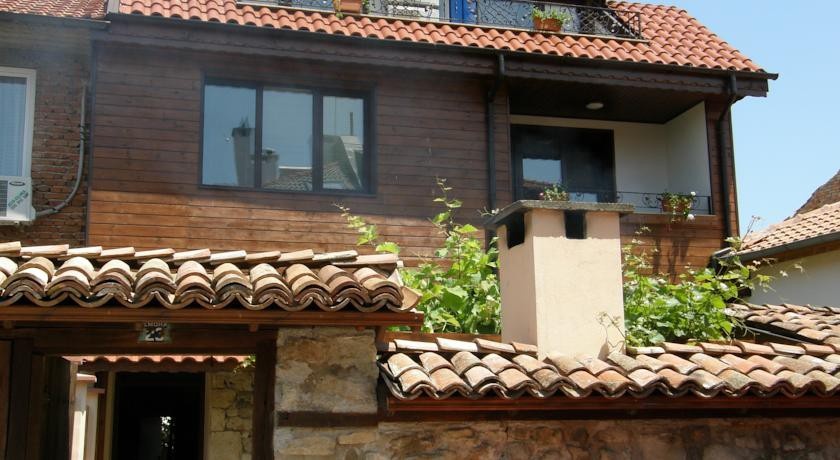 Emona Guest House 
