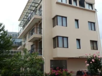 Flowers Apartments 