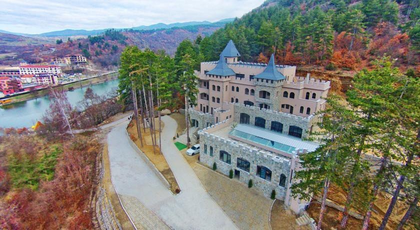 Valentina Castle Hotel & Spa 