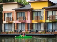 Waterside Houses 