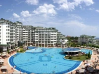 Emerald Resort Studios 