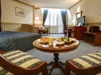 Downtown Hotel  / Даунтаун Отель 4*