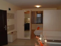 Aleko Apartments 