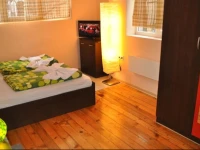 Elegance Hostel and Guesthouse 