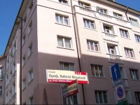 Top center Art Apartment 