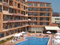 Happy Aparthotel 3*