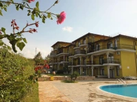 Menada Green Hills Apartments 