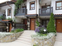 Pearl Apartments 