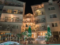 Nassi Hotel 