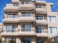 Dom-El Real Apartments in Deja Vu Complex 