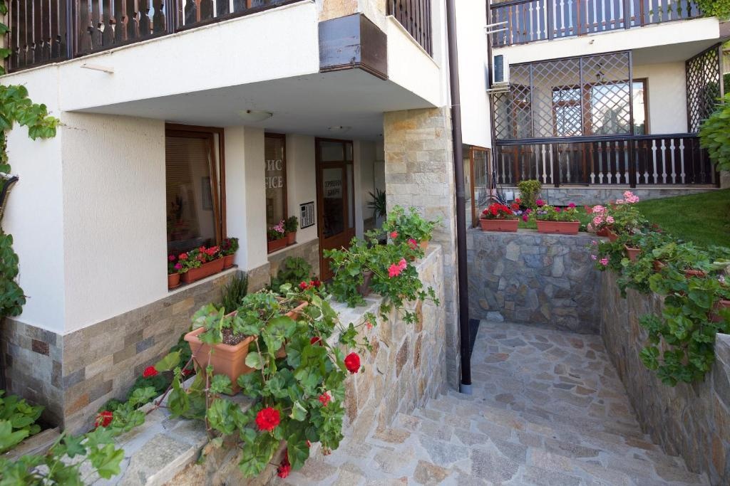 Mars Apartments in Tryavna Beach Complex 