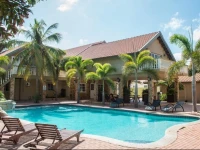 Sebrinas Resort 