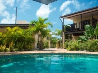 White Beach Apartments Noord/Eagle Beach 4*